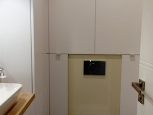 Mała toaleta w prywatnym mieszkaniu - Łazienka - zdjęcie od Karolina Kulesza - projektowanie wnętrz
