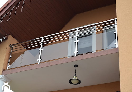Balustrady ze stali nierdzewnej - Średni taras z tyłu domu - zdjęcie od rail-inox