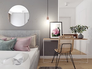 Flat Flowers - Średnia biała z biurkiem sypialnia, styl skandynawski - zdjęcie od PIKA DESIGN