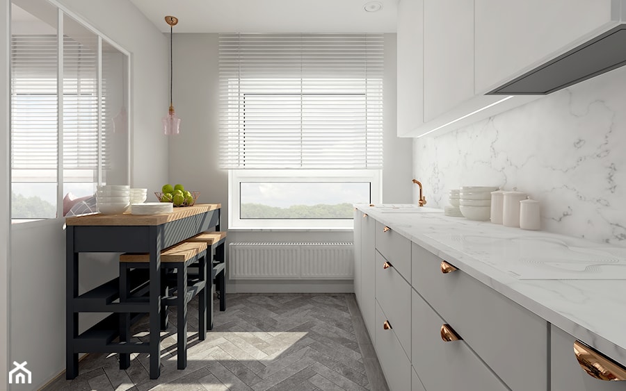 W pudrowym różu - Średnia biała z zabudowaną lodówką z nablatowym zlewozmywakiem kuchnia jednorzędowa z oknem z marmurem nad blatem kuchennym, styl nowoczesny - zdjęcie od PIKA DESIGN