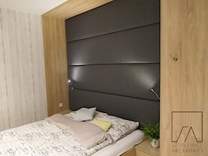 MIESZKANIE POZNAŃ WILDA // REALIZACJA - Mała szara sypialnia, styl nowoczesny - zdjęcie od SZTYBLEWICZ_architekci