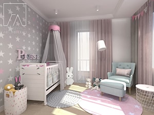 DOM POZNAŃ // NOWOCZESNE GLAMOUR - Mały różowy szary pokój dziecka dla niemowlaka dla chłopca dla dziewczynki, styl skandynawski - zdjęcie od SZTYBLEWICZ_architekci