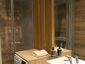 MIESZKANIE POZNAŃ WILDA // REALIZACJA - Mała bez okna z pralką / suszarką z lustrem z punktowym oświetleniem łazienka, styl nowoczesny - zdjęcie od SZTYBLEWICZ_architekci