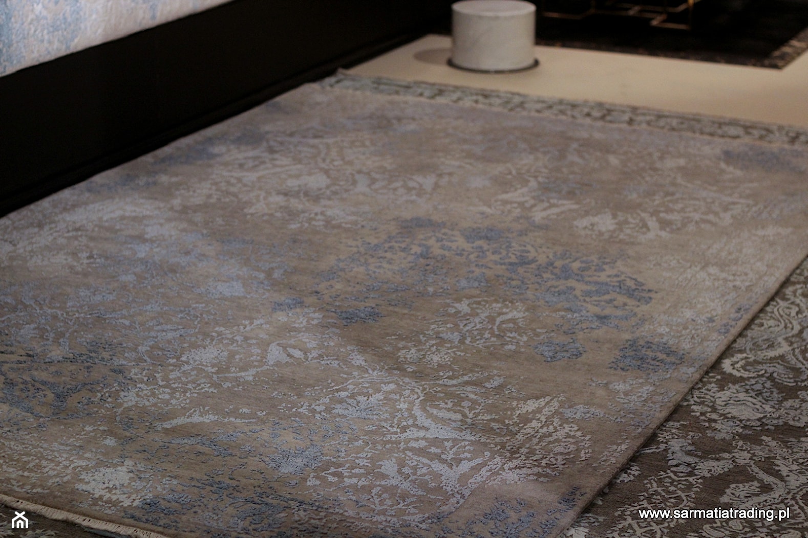 Nowoczesne dywany - zdjęcie od Sarmatia Trading - Awangardowe Wyposażenie Wnętrz - Homebook