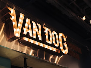Van Dog Koneser - zdjęcie od 370studio