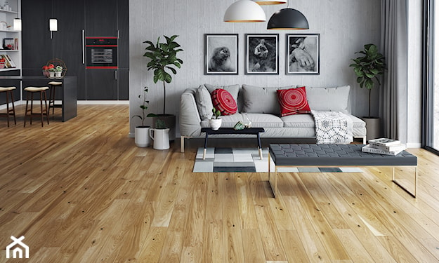 drewniana podłoga w salonie w odcieniach szrości