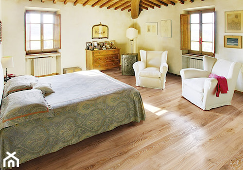 DESKA BARLINECKA - Średnia biała sypialnia, styl rustykalny - zdjęcie od Barlinek