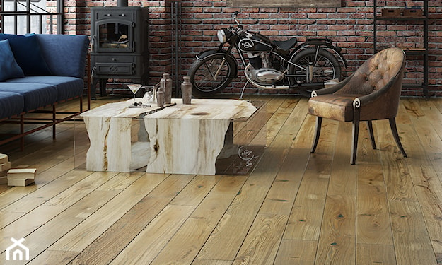 drewniana podłoga w salonie w stylu industrialnym