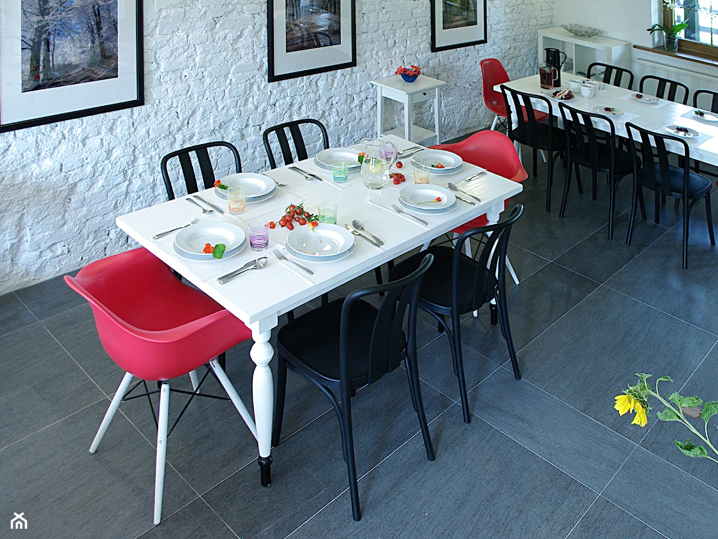Siedlisko Lecą Żurawie - Średnia szara jadalnia jako osobne pomieszczenie, styl nowoczesny - zdjęcie od Studio Projektowe RoRO interior + design - Homebook