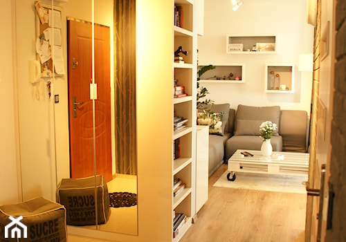 Mieszkanie Stabłowice - Średni beżowy hol / przedpokój, styl skandynawski - zdjęcie od Design Plus Dorota Pawłowska