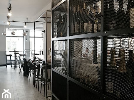 Aranżacje wnętrz - Wnętrza publiczne: Restauracja w Chojnowie - Wnętrza publiczne, styl industrialny - COI Pracownia Architektury Wnętrz. Przeglądaj, dodawaj i zapisuj najlepsze zdjęcia, pomysły i inspiracje designerskie. W bazie mamy już prawie milion fotografii!