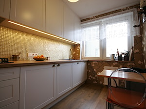Apartament w złocie w Gdyni - Kuchnia, styl rustykalny - zdjęcie od WLEKLIŃSKA WNĘTRZA