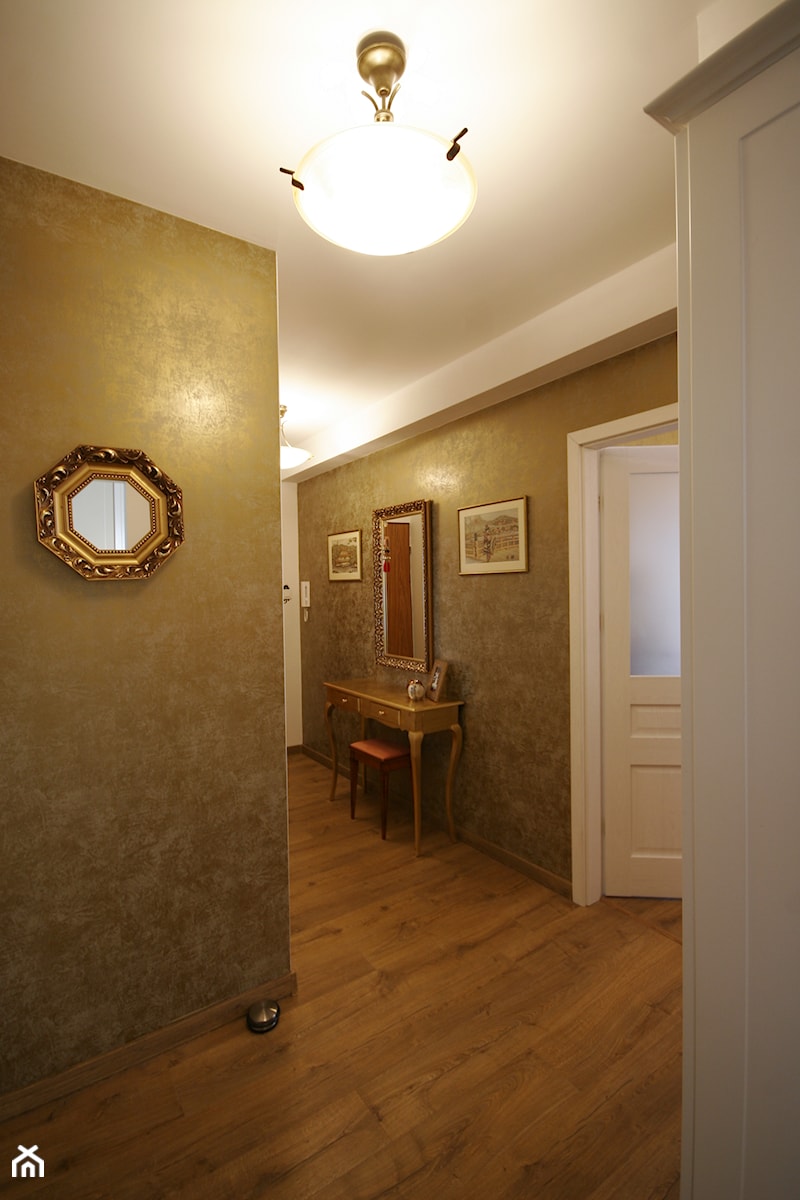 Apartament w złocie w Gdyni - Hol / przedpokój, styl glamour - zdjęcie od WLEKLIŃSKA WNĘTRZA