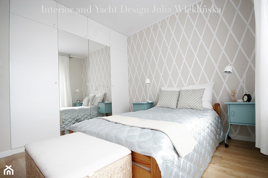 Mieszkanie w Gdańsku na Ujeścisku - Średnia beżowa biała sypialnia, styl nowoczesny - zdjęcie od WLEKLIŃSKA WNĘTRZA