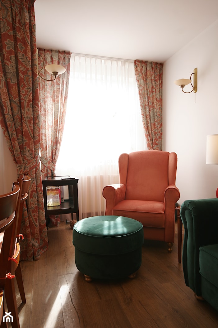 Apartament w złocie w Gdyni - Salon, styl tradycyjny - zdjęcie od WLEKLIŃSKA WNĘTRZA - Homebook