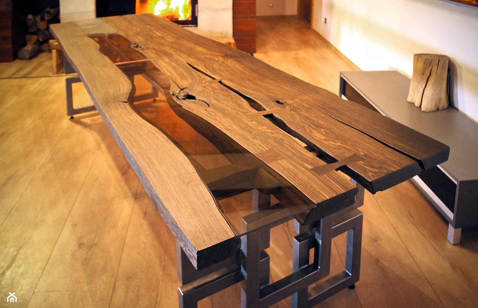 Table made from a single slab piece of bog oak - zdjęcie od Old Wood Design - Homebook