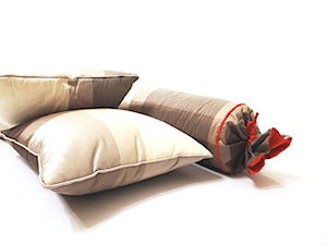 poduszki z jedwabiu - zdjęcie od Studio-Projekt