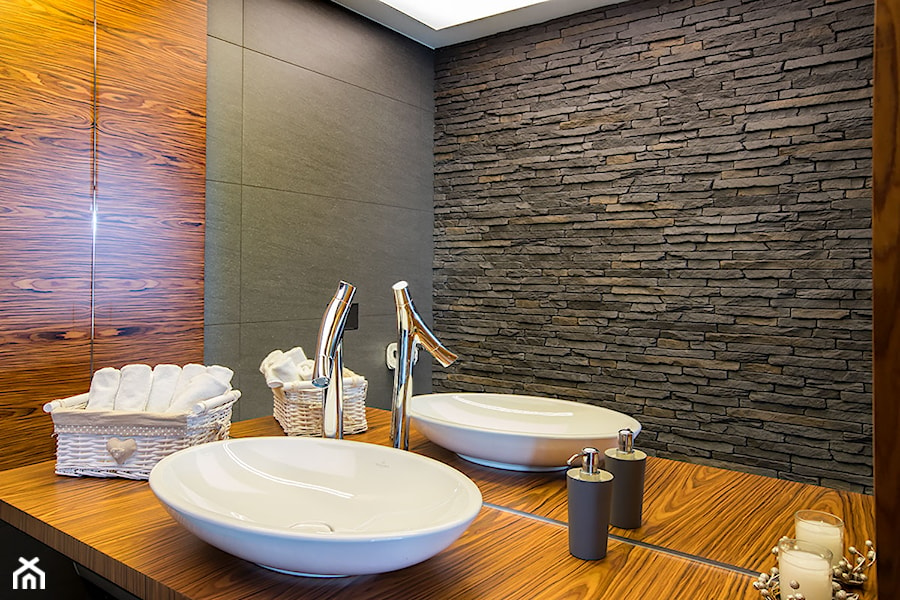 Kamień dekoracyjny SIERRA - Z lustrem łazienka, styl nowoczesny - zdjęcie od STEGU