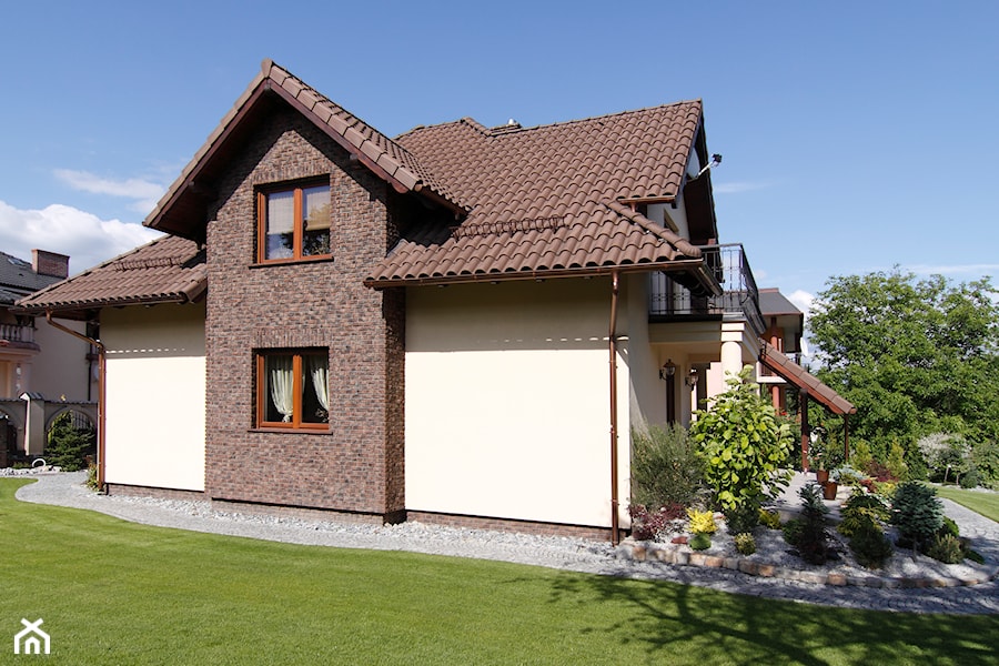 Płytki cegłopodobne Rustik - Średnie jednopiętrowe domy jednorodzinne tradycyjne murowane z dwuspadowym dachem - zdjęcie od STEGU