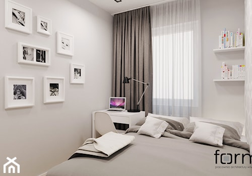 MIESZKANIE DĄBIE PARK - Mała szara z biurkiem sypialnia, styl nowoczesny - zdjęcie od FORMA - Pracownia Architektury Wnętrz