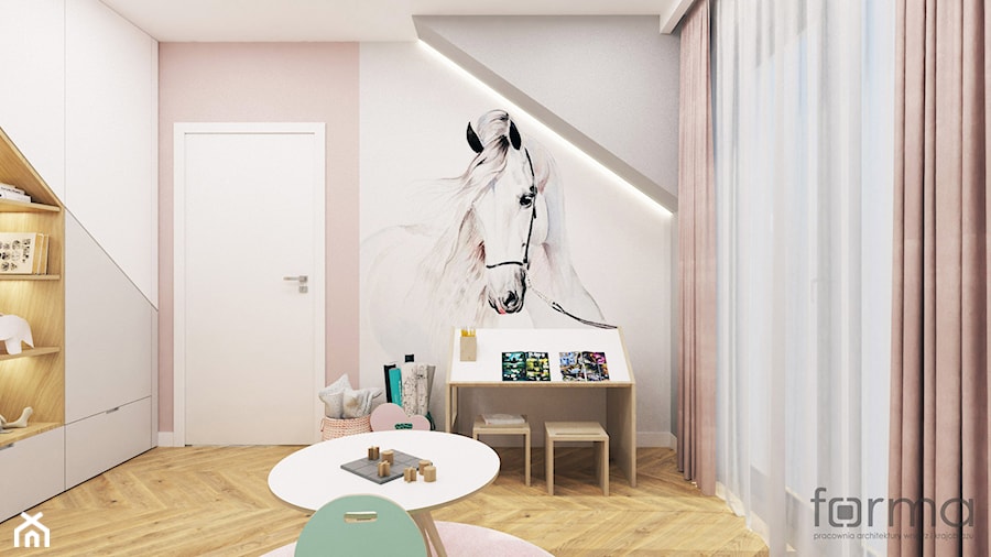POKÓJ CÓRKI RUCZAJ - Duży biały różowy szary pokój dziecka dla dziecka dla dziewczynki, styl nowoczesny - zdjęcie od FORMA - Pracownia Architektury Wnętrz