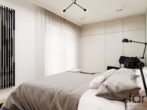 SYPIALNIA LUBLIN - Średnia beżowa biała sypialnia, styl nowoczesny - zdjęcie od FORMA - Pracownia Architektury Wnętrz