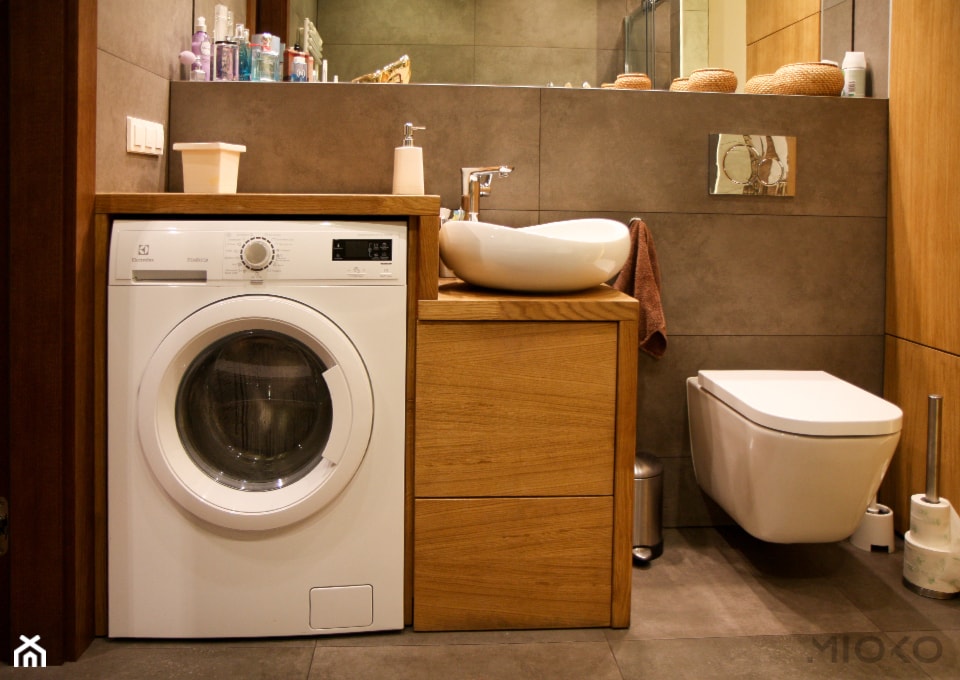 MIOKO Drewniana zabudowa w łazience - zdjęcie od MIOKO - Homebook