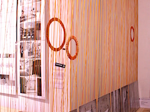 Instalacja String Out! w Kuratorium - Wnętrza publiczne, styl nowoczesny - zdjęcie od OneOnes Creative Studio
