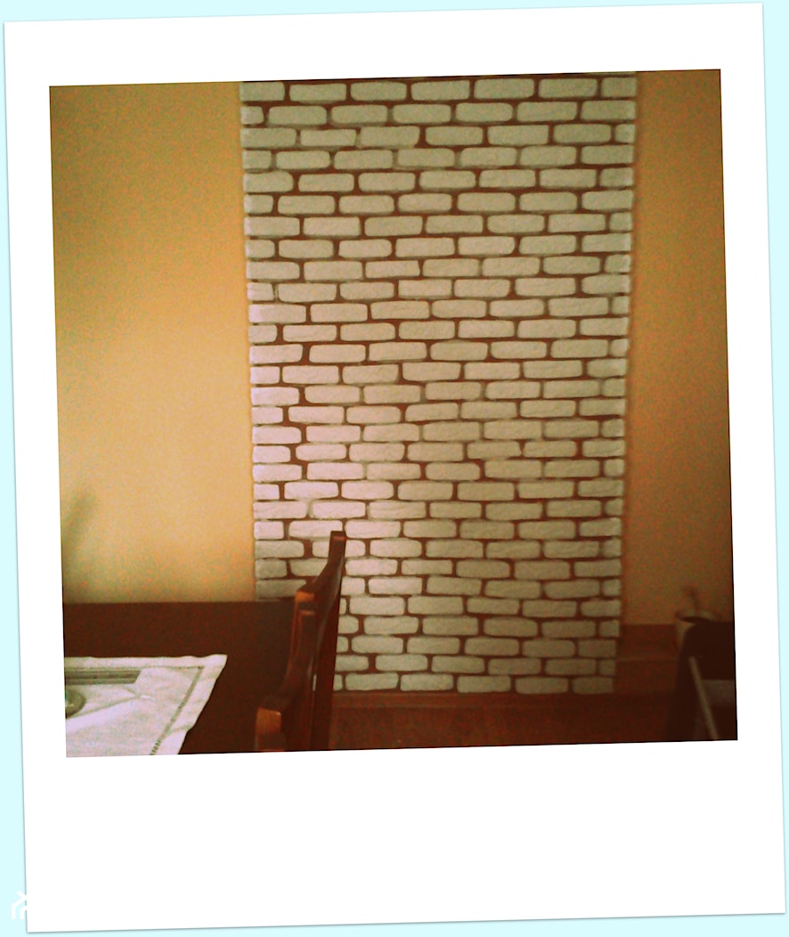 Przemiana ściany poprzez cegłę - zdjęcie od Szymon930 - Homebook