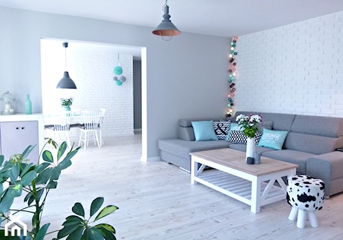 metamorfoza dwóch połączonych mieszkań - Średni biały szary salon z jadalnią, styl skandynawski - zdjęcie od mar.sza