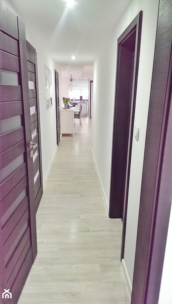 Mieszkanie na poddaszu - Hol / przedpokój, styl minimalistyczny - zdjęcie od marcelina89 - Homebook