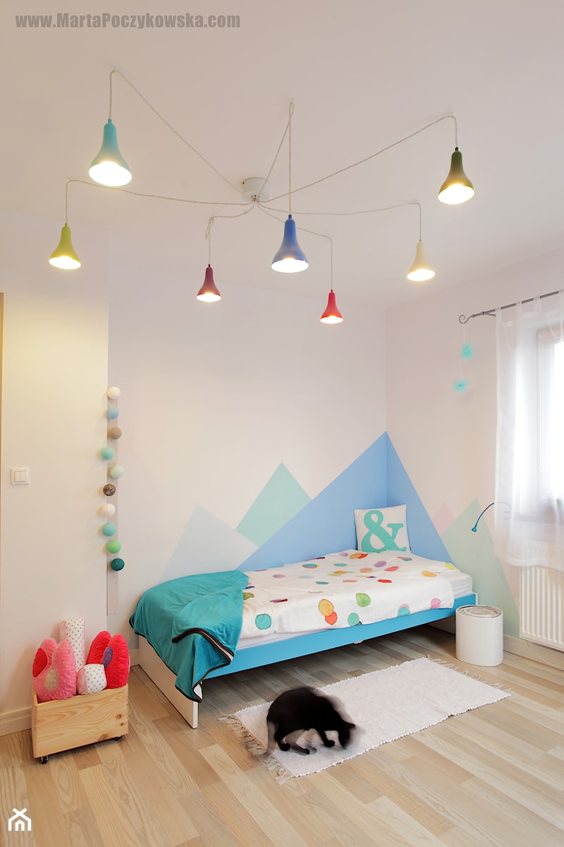 Metamorfoza pokoju Leny - Średni biały niebieski pokój dziecka dla dziecka dla chłopca dla dziewczynki, styl skandynawski - zdjęcie od Baba Ma Dom
