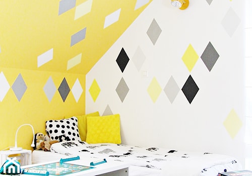 Metamorfoza pokoju Soni - Średni biały szary żółty pokój dziecka dla dziecka dla chłopca dla dziewczynki, styl nowoczesny - zdjęcie od Baba Ma Dom