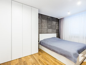 Nowoczesne meble do mieszkania - Średnia biała szara sypialnia, styl nowoczesny - zdjęcie od 3TOP KUCHNIE