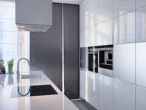 Meble na wymiar do kuchni w apartamencie - Kuchnia, styl nowoczesny - zdjęcie od 3TOP KUCHNIE