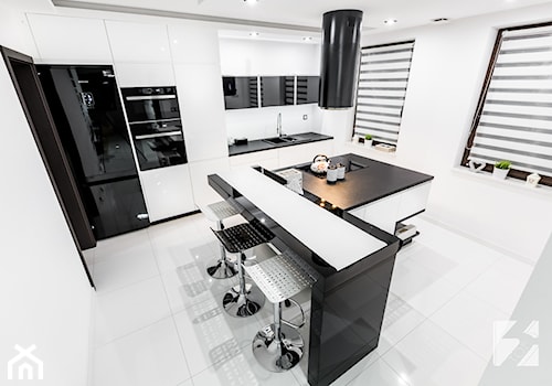 Nowoczesna biało-czarna kuchnia na wymiar - zdjęcie od 3TOP KUCHNIE