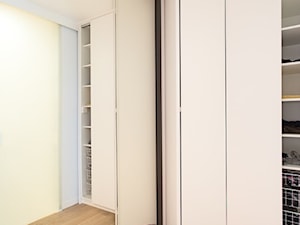 Meble na wymiar do apartamentu w Warszawie - Sypialnia - zdjęcie od 3TOP KUCHNIE
