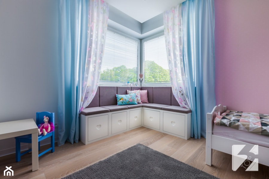 Nowoczesne meble do domu - Średni różowy niebieski pokój dziecka dla dziecka dla dziewczynki, styl tradycyjny - zdjęcie od 3TOP KUCHNIE