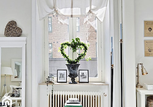 Mieszkanie pełne bieli - Mały biały salon, styl skandynawski - zdjęcie od Casa Bianca