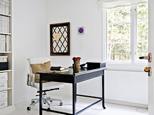 Przytulnie, elegancko i po skandynawsku - Małe białe biuro, styl skandynawski - zdjęcie od Casa Bianca