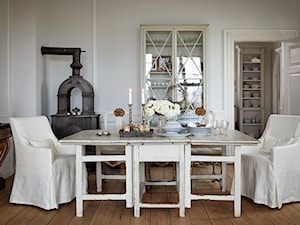Dom w rustykalnym stylu - Średnia biała jadalnia w salonie, styl rustykalny - zdjęcie od Casa Bianca