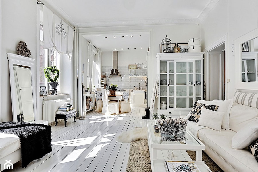 Mieszkanie pełne bieli - Średni biały salon z kuchnią z jadalnią, styl skandynawski - zdjęcie od Casa Bianca