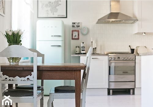 Biel z kroplą mięty - Kuchnia, styl skandynawski - zdjęcie od Casa Bianca