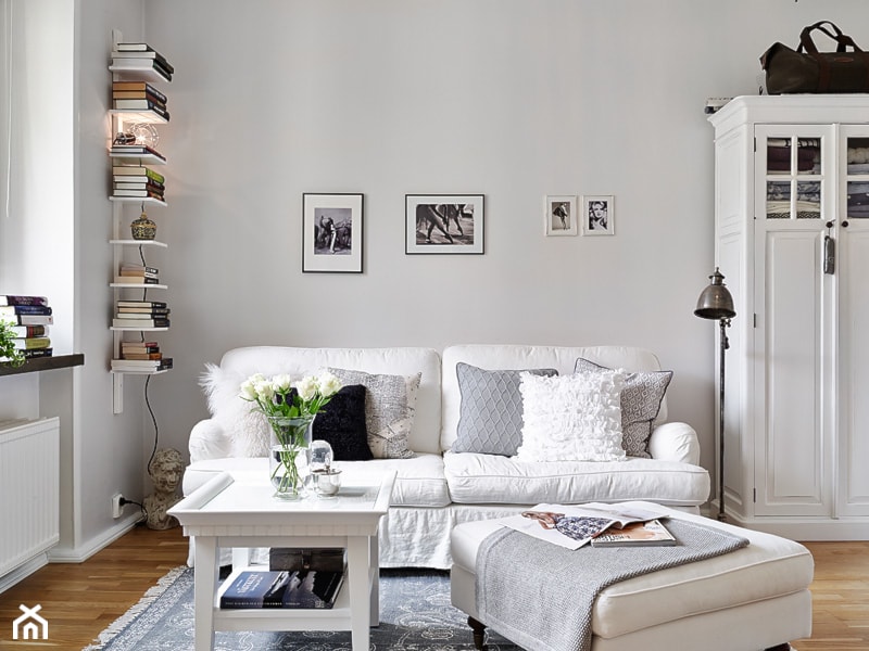 Mały biały salon, styl skandynawski - zdjęcie od Casa Bianca