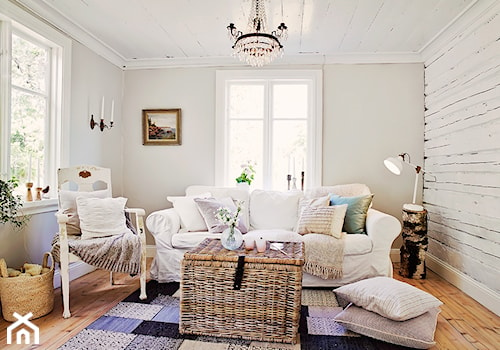 Skandynawski letni dom - Mały biały salon, styl skandynawski - zdjęcie od Casa Bianca