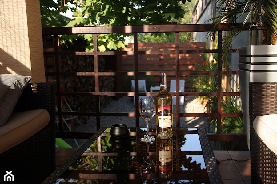 Moje patio - Małe parterowe jednopiętrowe domy jednorodzinne - zdjęcie od Damian Vincent Vega
