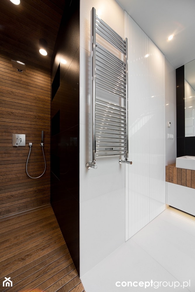 Dom w Raciborzu - Realizacja - Średnia na poddaszu bez okna łazienka, styl nowoczesny - zdjęcie od Conceptgroup