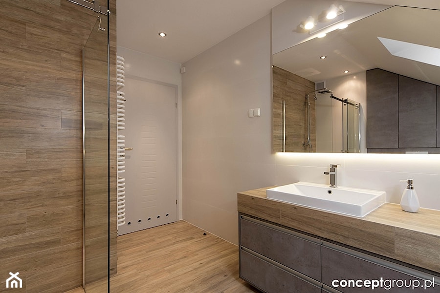 Dom w Rudzie Śląskiej - Realizacja - Średnia z lustrem łazienka, styl nowoczesny - zdjęcie od Conceptgroup