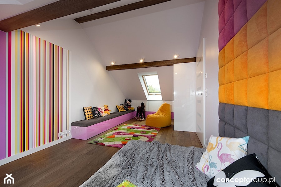 Dom w Raciborzu - Realizacja - Duży biały pokój dziecka dla dziecka dla nastolatka dla dziewczynki, styl nowoczesny - zdjęcie od Conceptgroup