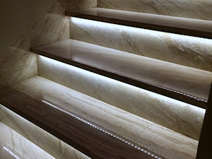 Schody z kamienia naturalnego - Schody kamienne - zdjęcie od Producent blatów kuchennych z granitu, dektonu, spieków kwarcowych